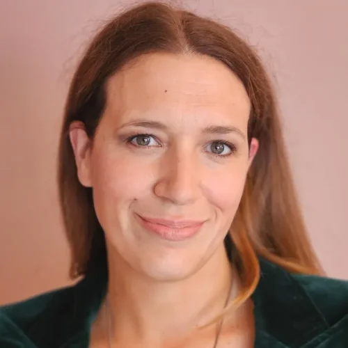 Eliza-Filby-Keynote-Speaker-1 (1)