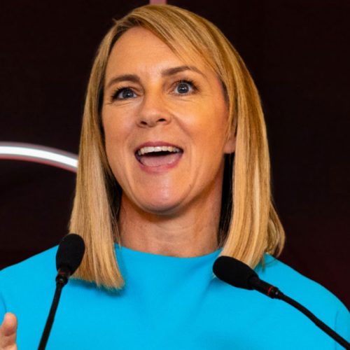 debra-searle-london-speaker-bureau-turkiye