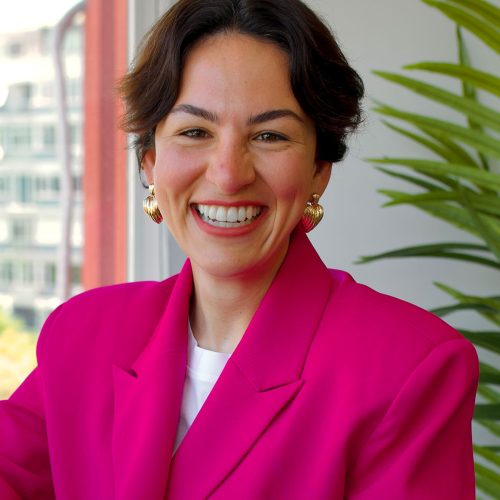 ece-ciftci-taurin-london-speaker-bureau-turkiye